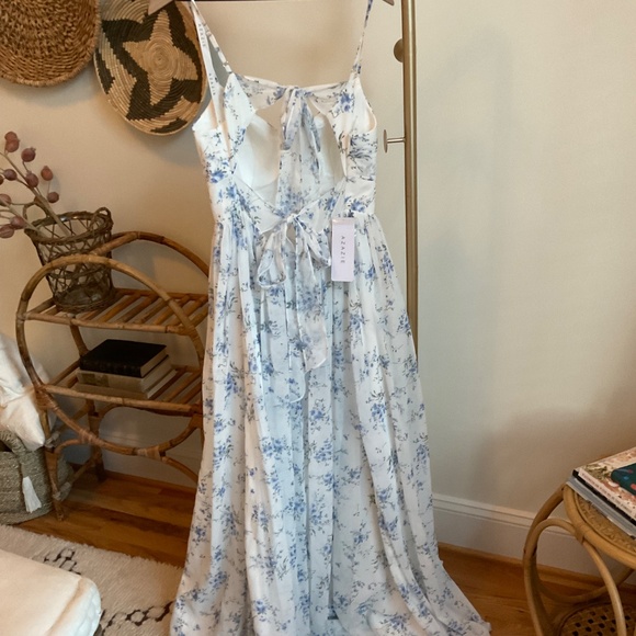 AZAZIE ZEYA Blue Cottage Floral A-Line V-Neck Pleated Chiffon Dress Size A16 NWT - Picture 12 of 15